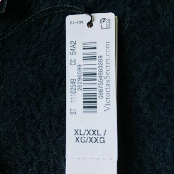 Victoria's Secret‎ Black Plush Robe, Size XL, Fleece Cozy Belt Logo Pockets NEW - Picture 7 of 11